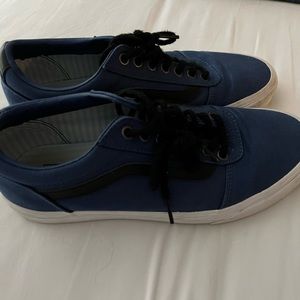 Like new mens Vans. Size 8.5.